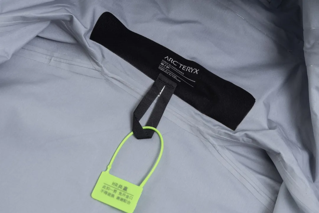 ARC'TERYX# BETA LIGHT WEIGHT BRTA LW 2024 Arc’teryx ， ， ， 。 goretex，lt 40d lightweight ， New Arrival cknit ， lt ， 。 ， logo ，lightweight 。 ， ，New Arrivallightweight recco ， ， ， ， ， 。 ， Wear-Resistant， 、 Breathable， ！ ， 3D Tri-Durance ， ， YKK ， ！